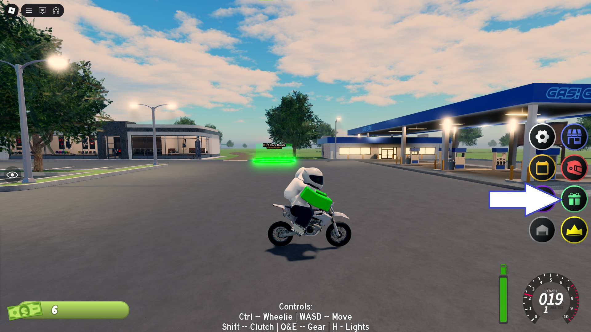 Скриншот Motorush в Roblox, показывающий кнопку кодов игры.