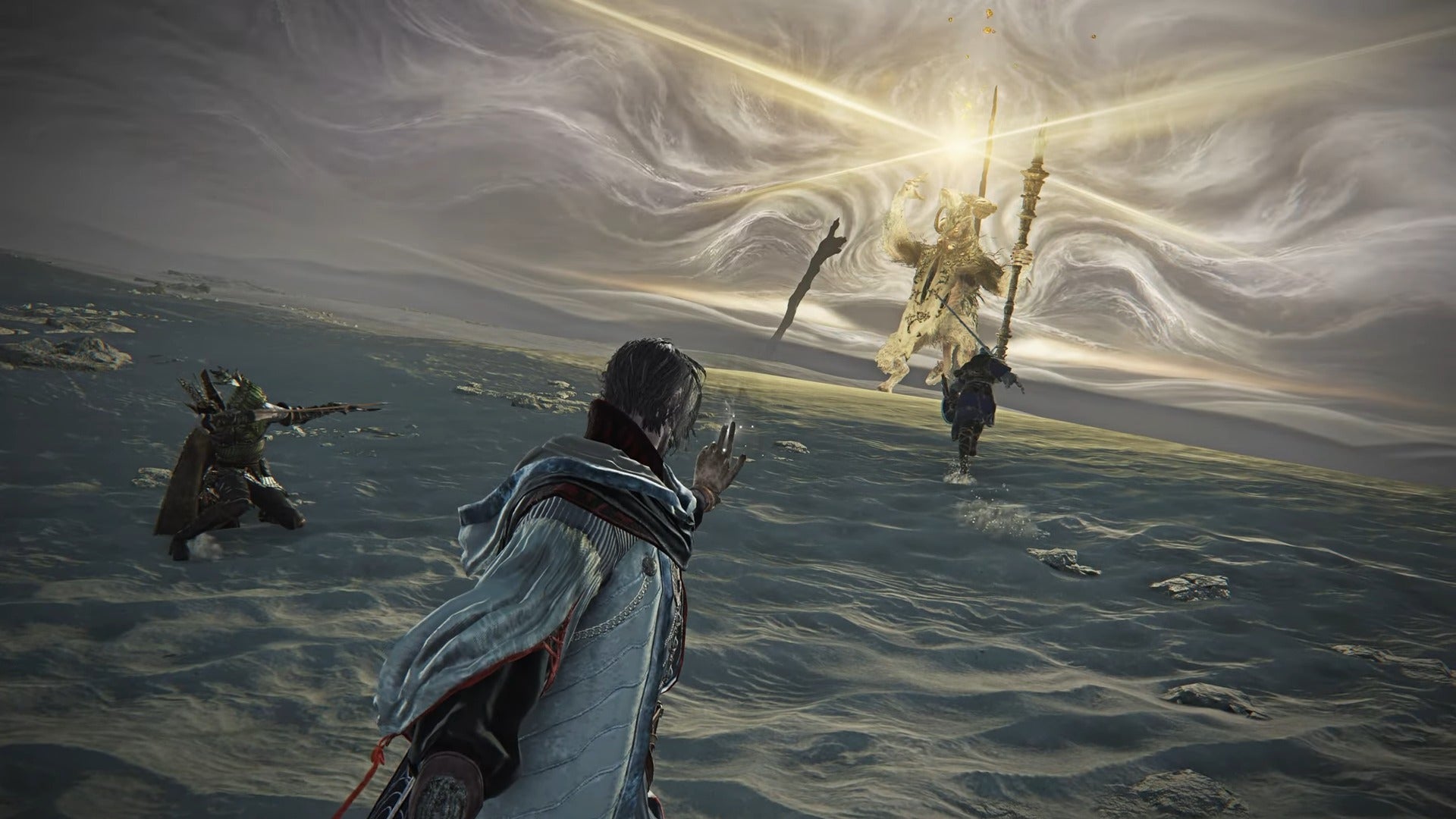 Scholar показан сражающимся с Equilibrious Beast в своём трейлере персонажа в DLC Elden Ring: Nightreign — Forsaken Hollows.